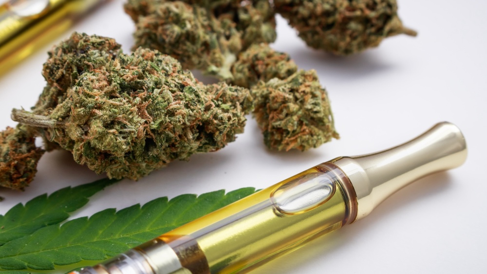 Vaping device with marijuana thc liquid